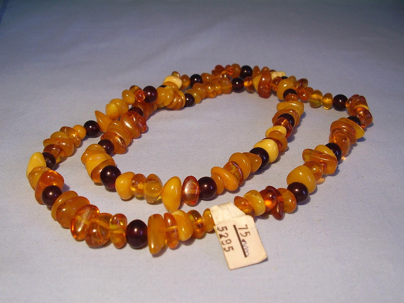 BÄRNSTEN HALSBAND 75 CM NATURLIG BÄRNSTEN.