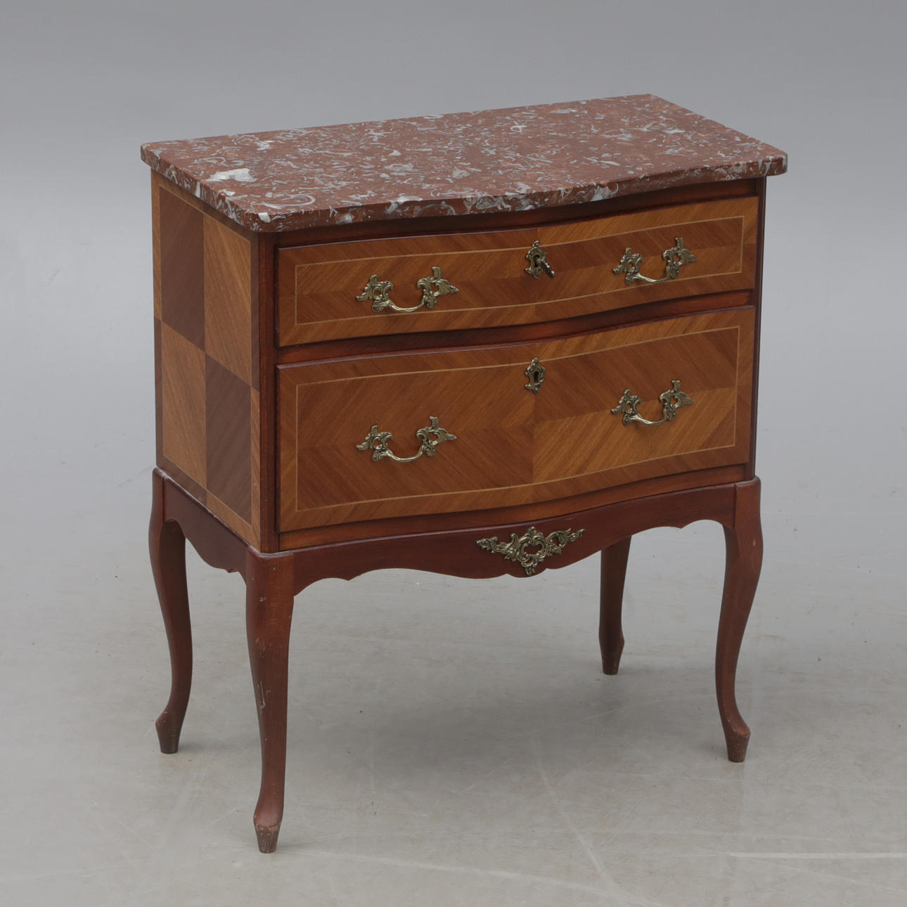 BYRÅ, med stenskiva, Rydén, Nybro.