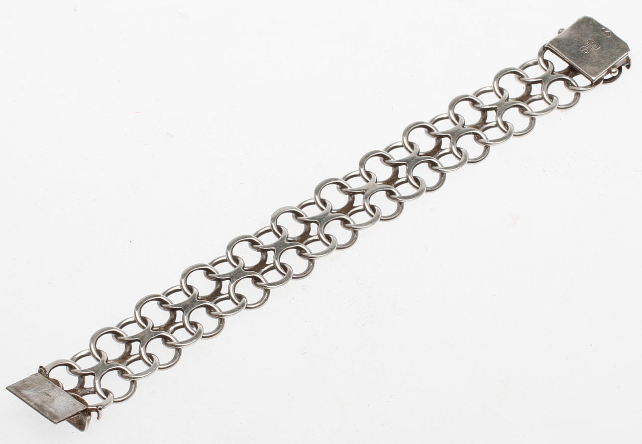 ARMBAND, silver, vikt ca 53,4 gr.