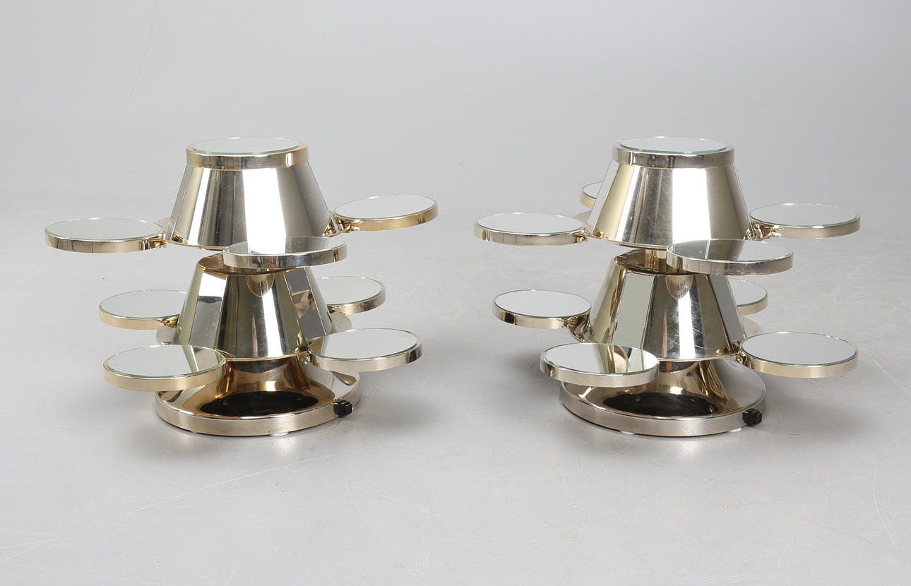 DISPLAYER, ett par, snurrmodell.