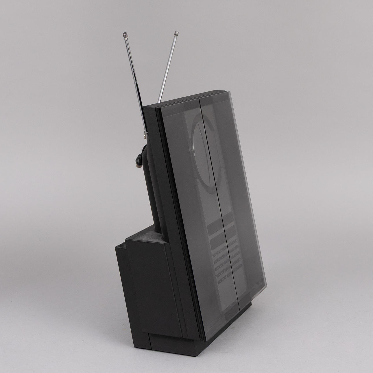 A four-piece stereo system, BeoSound 3200, BeoLab 6000, Bang