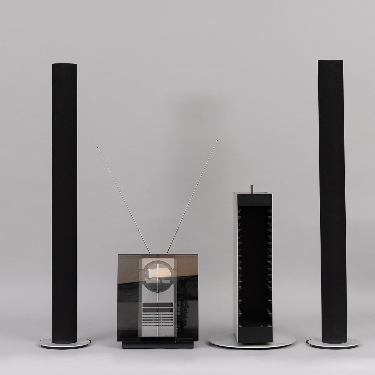 A four-piece stereo system, BeoSound 3200, BeoLab 6000, Bang