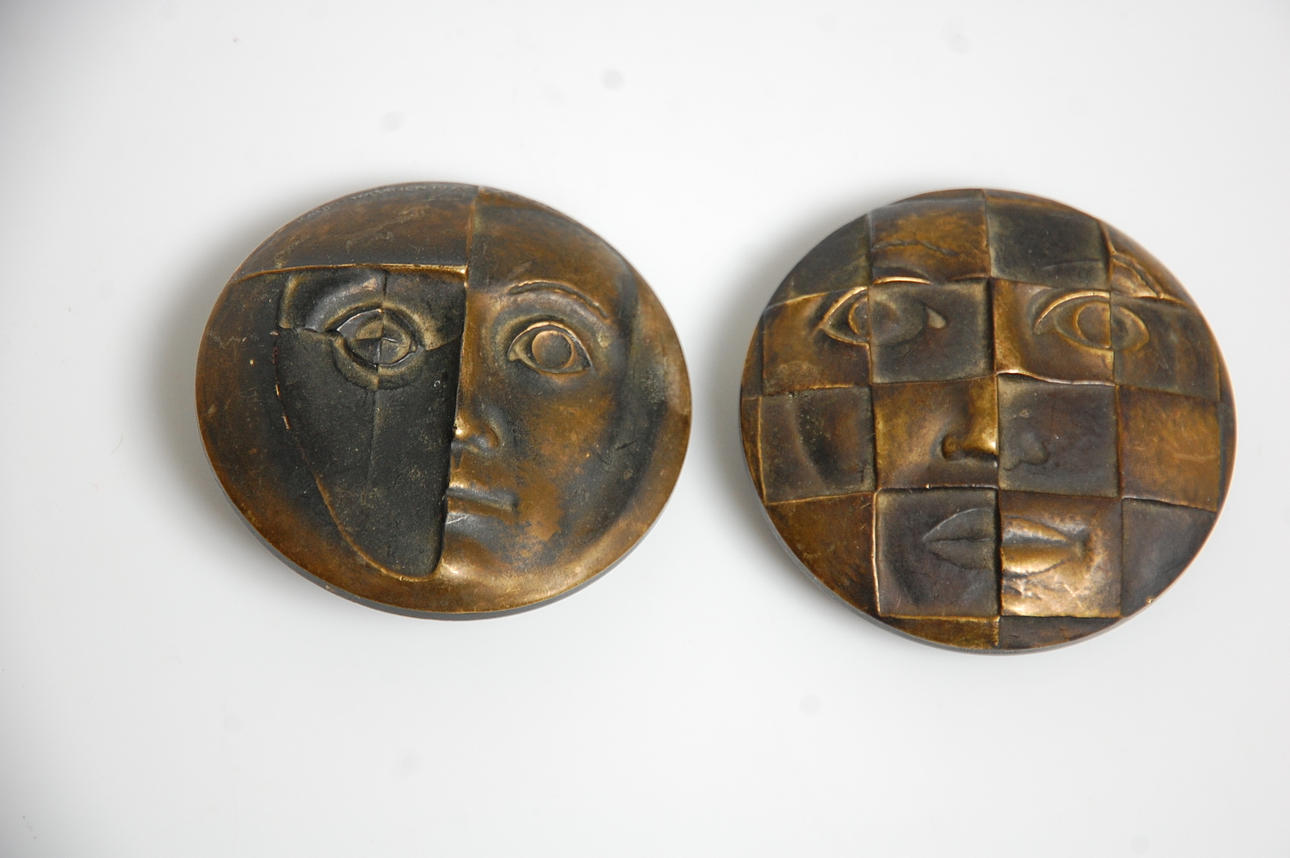 MINNESMEDALJ, design Kauko Räsänen, märkt Conference of securit Helsinki 1973.