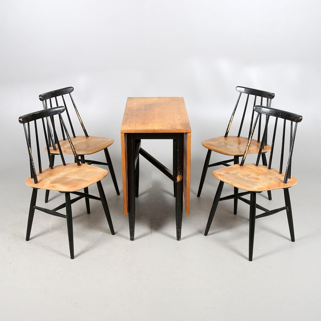 SLAGBORD, teak, samt STOLAR, 4 st. "Fanett" Edsbyverken. 1950/60.