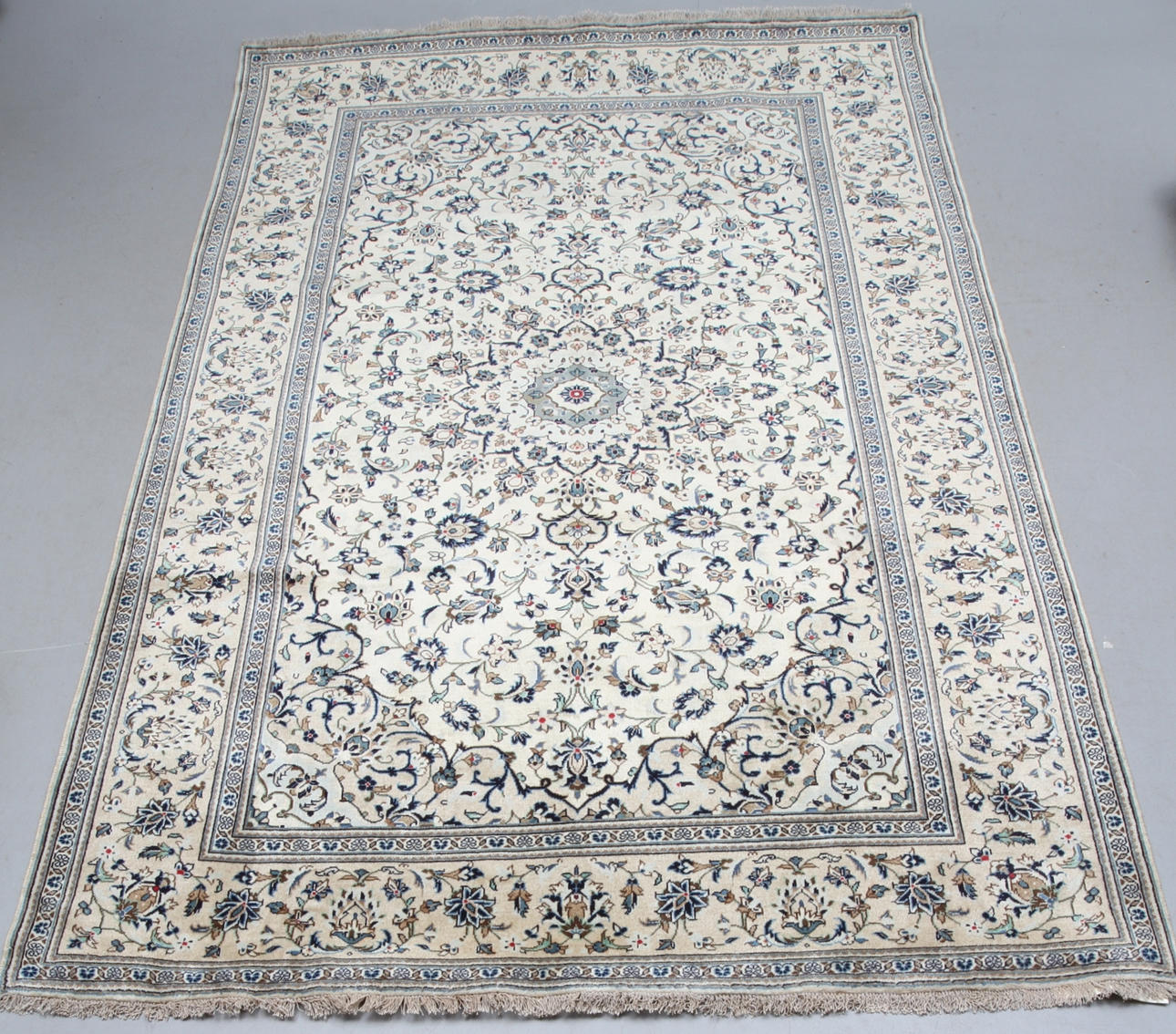 MATTA, orientalisk ca 302 x 193 cm.