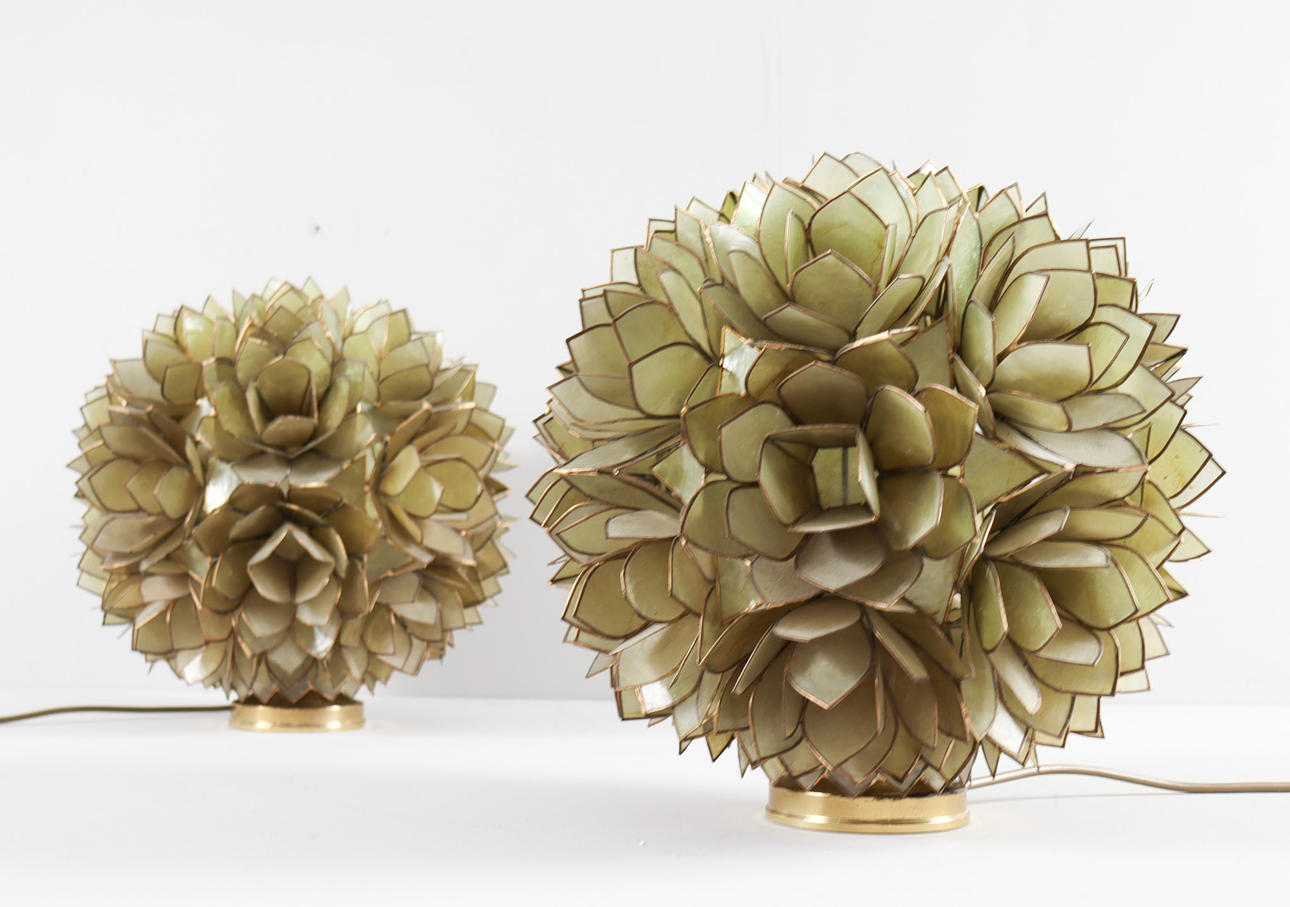 ATTRIBUTED TO WILLY DARO. Set of 2 lotus balls/mother of pearl table ...