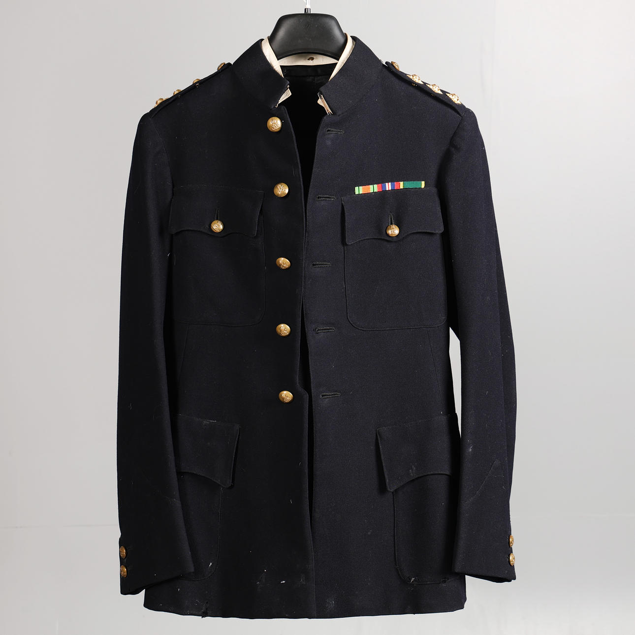 ROYAL ARTILLERY OFFICERS UNIFORM.