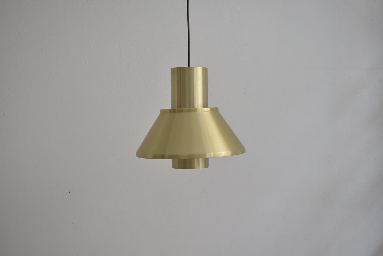 MÄSSINGLAMPA, 1900-TAL.