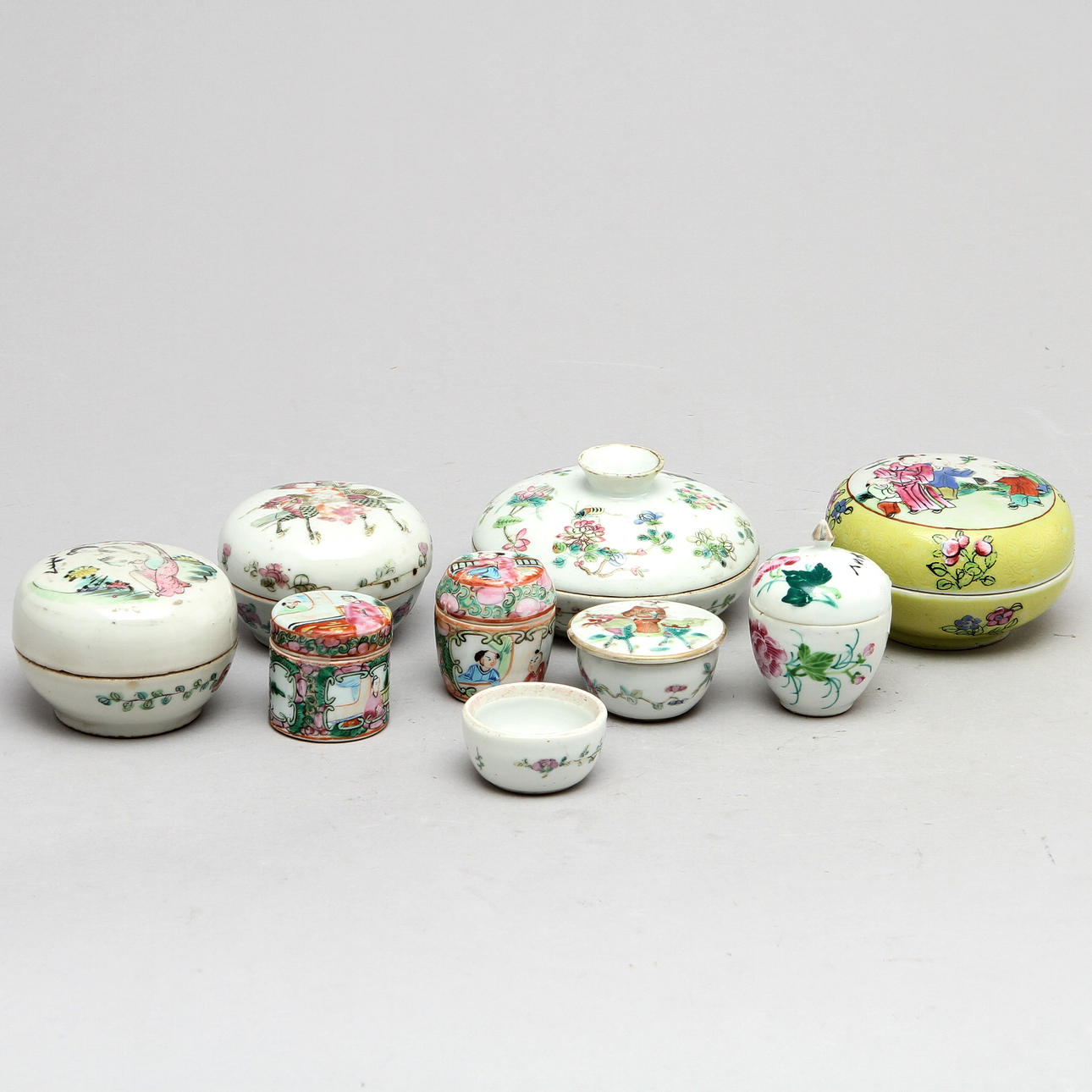 LOCKASKAR, 9 st, porslin, Kina, 1800/1900-tal.