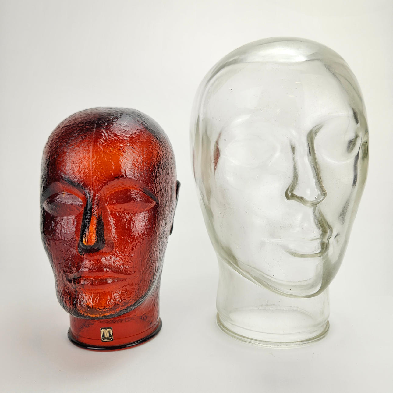 TO GLASHOVEDER, herunder Cascade, England.