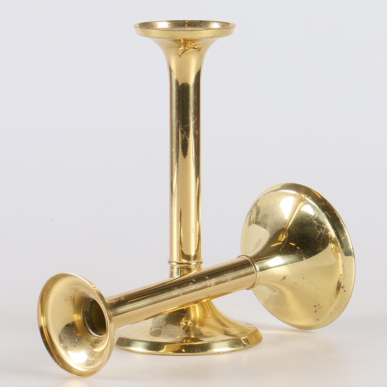 LJUSSTAKAR, ett par, mässing, GV Harnisch Efte, Danmark.