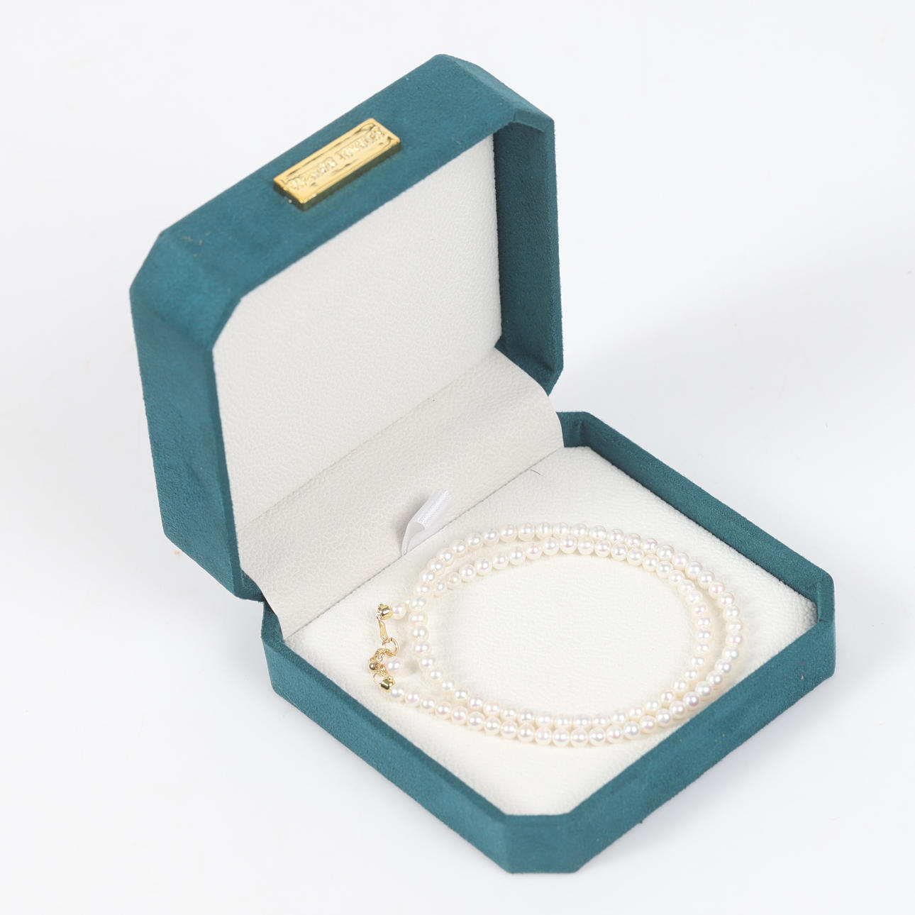 HALSKETTE, Akoya-Perlen mit Verschluss aus 18 K Gold. Schmuck ...