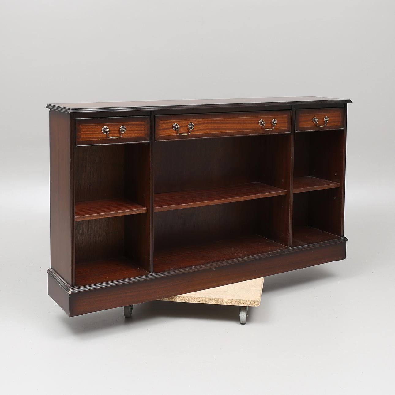 BOKHYLLA med lådor, engelsk stil, 1900-talets fjärde kvartal.