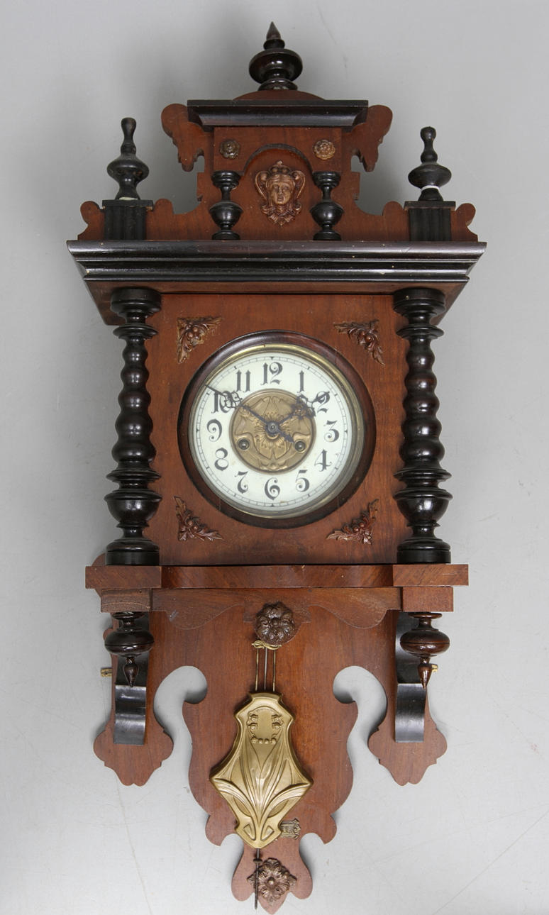 VÄGGUR, märkt VU Universal, tidigt 1900-tal.