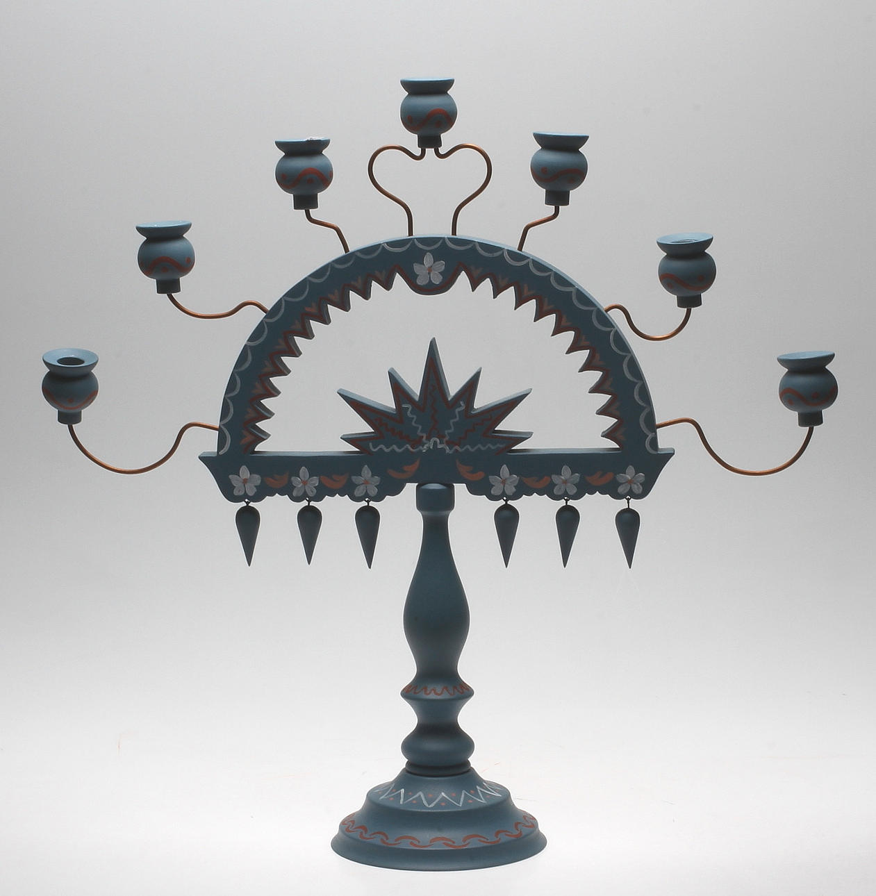 KANDELABER, trä, Smålands feststake, Thor Malmsten, Nässjö.