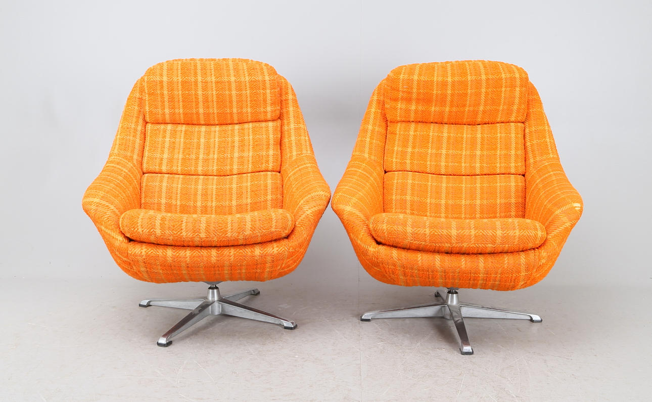 FÅTÖLJER, ett par, 1970-tal.