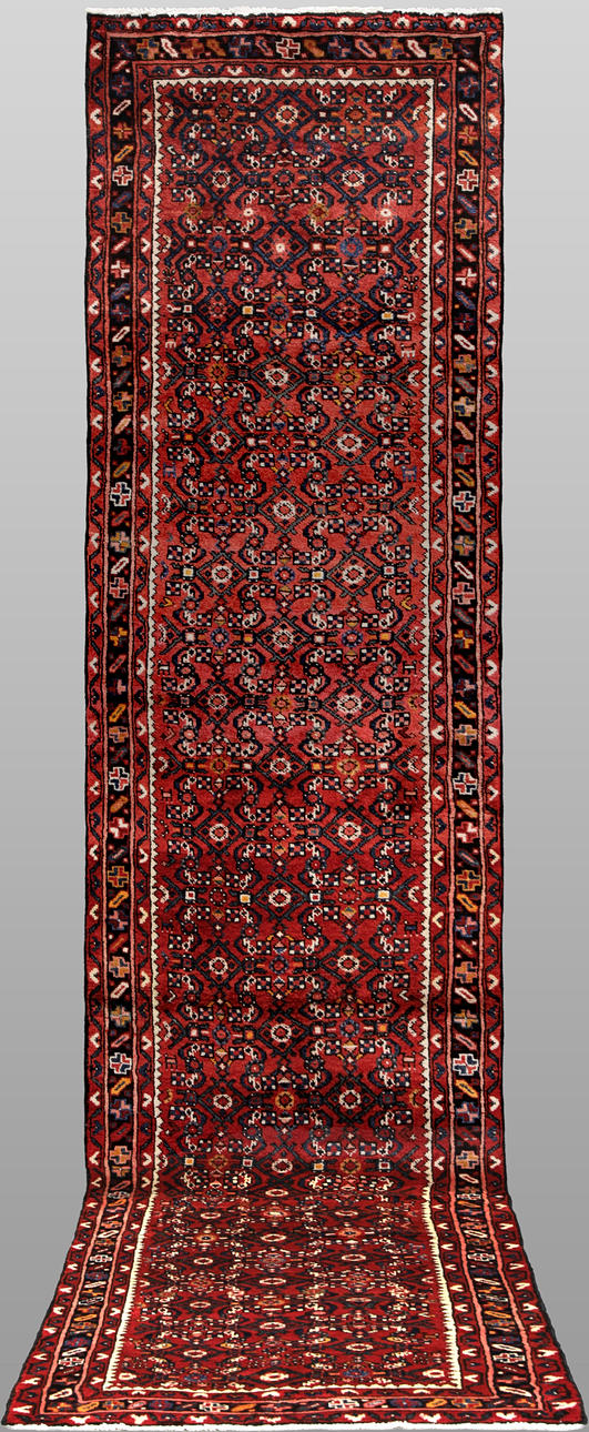 ORIENT CARPET. Hamada gallery model, 402 x 90 cm.