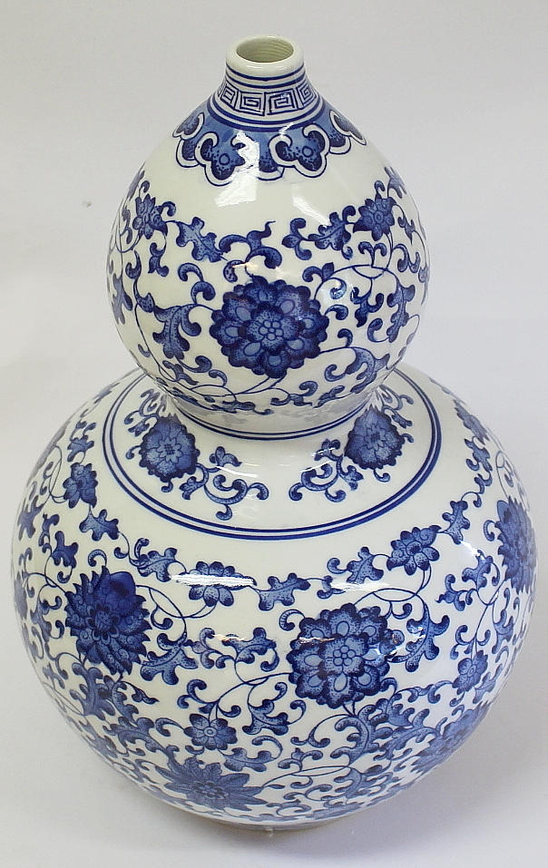 KALEBASS, porslin, Kina, märkt med Yungcheng sigill.