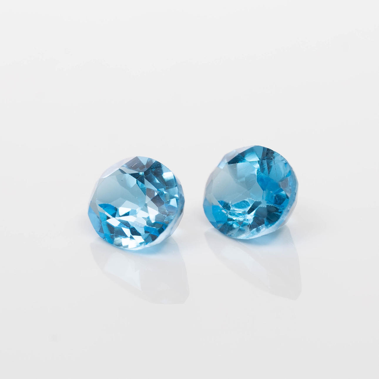BLÅ TOPAZ, 4,74 ct.