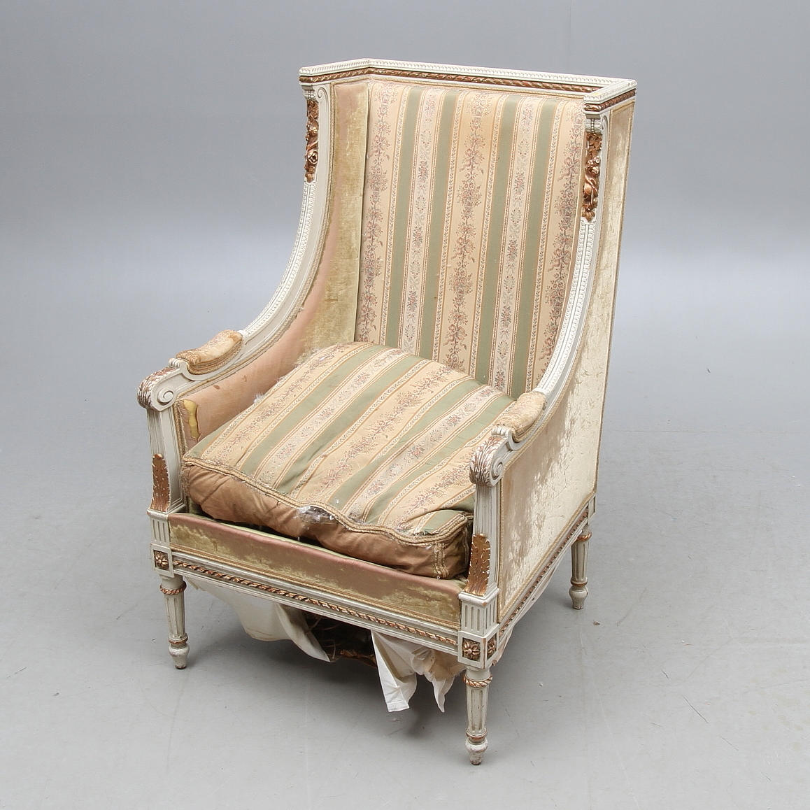 KARMFÅTÖLJ, gustaviansk stil, 1900-tal.