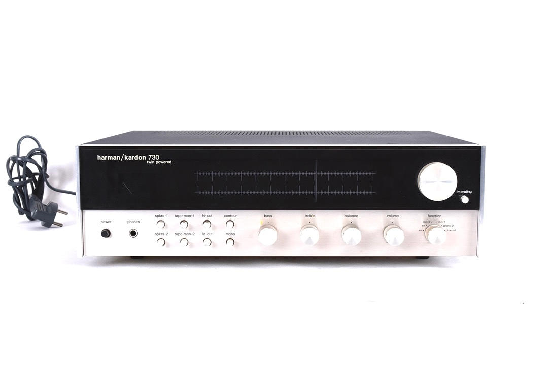 AMPLIFICADOR, Harman Kardon 730.