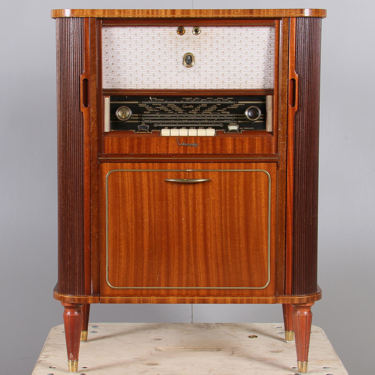 RADIOMÖBEL, Concerton Typ 5076, 1950-tal.