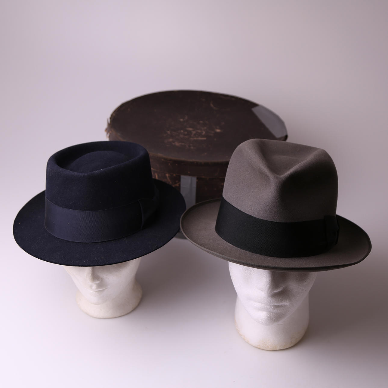 HATTAR, 2 st, filt, grå - Barbisio + svart - Clipper.