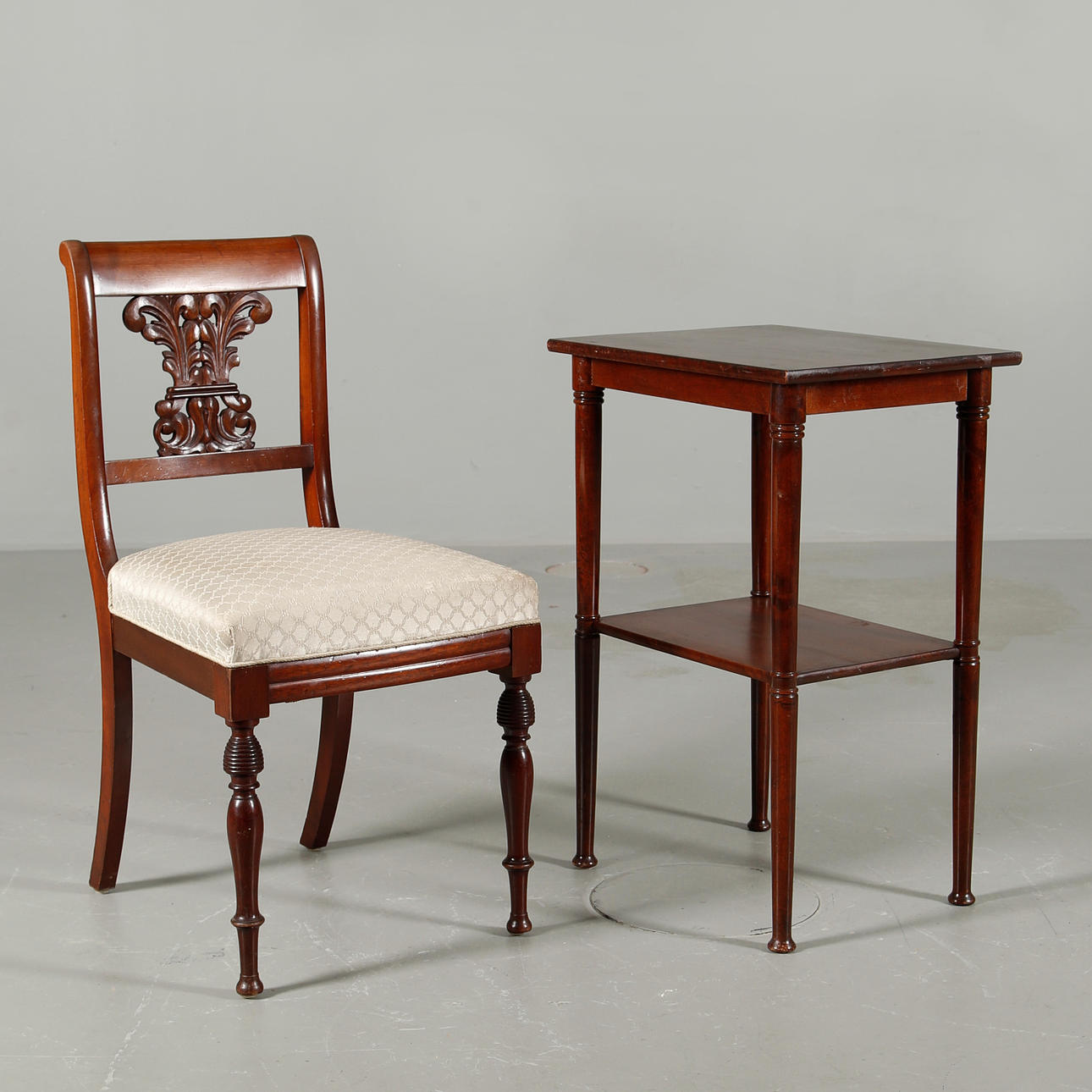 TELEFONBORD och stol, 2 delar, mahogny, 1800 0ch 1900-tal.