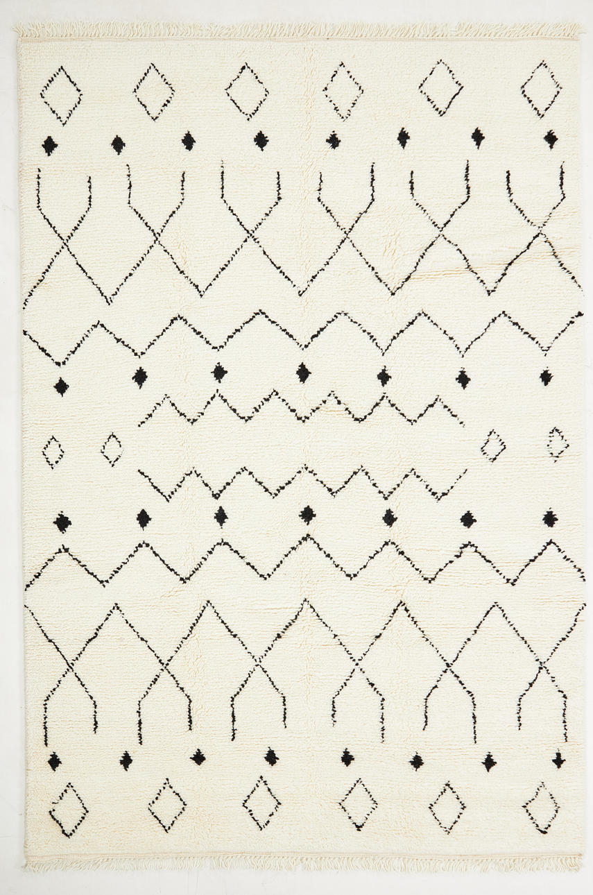 ORIENT CARPET. Morocco, wool, approx. 310x210 cm.