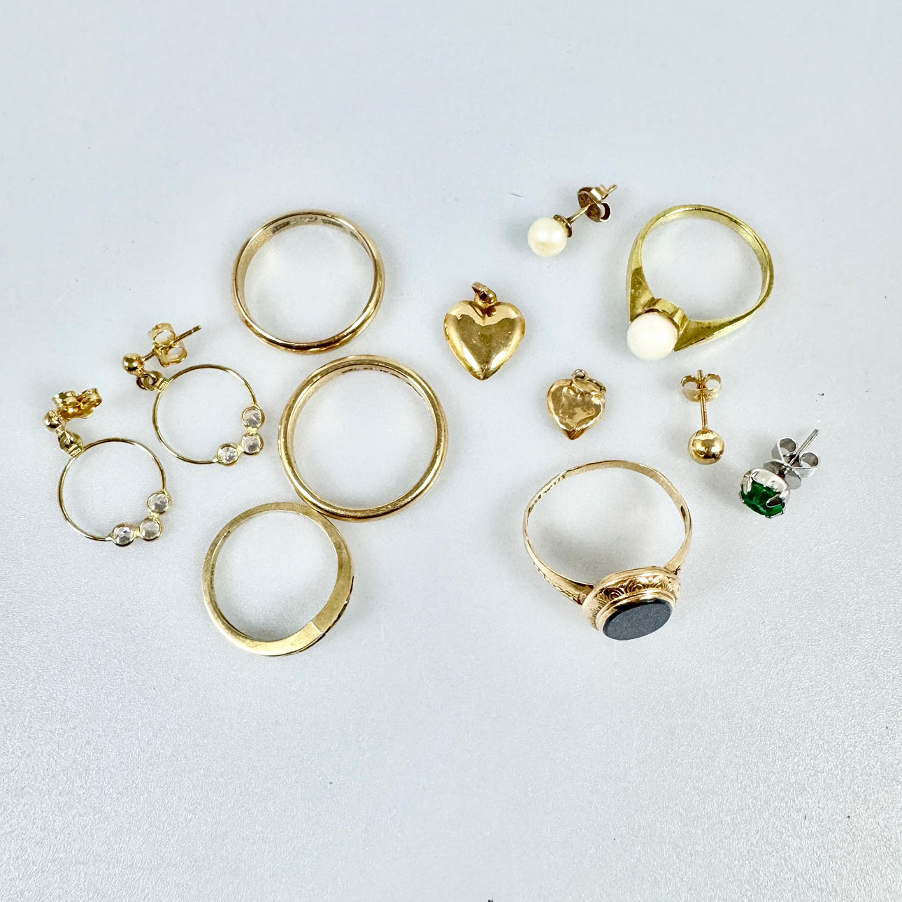 Lote de joyas Oro de 18 quilates.