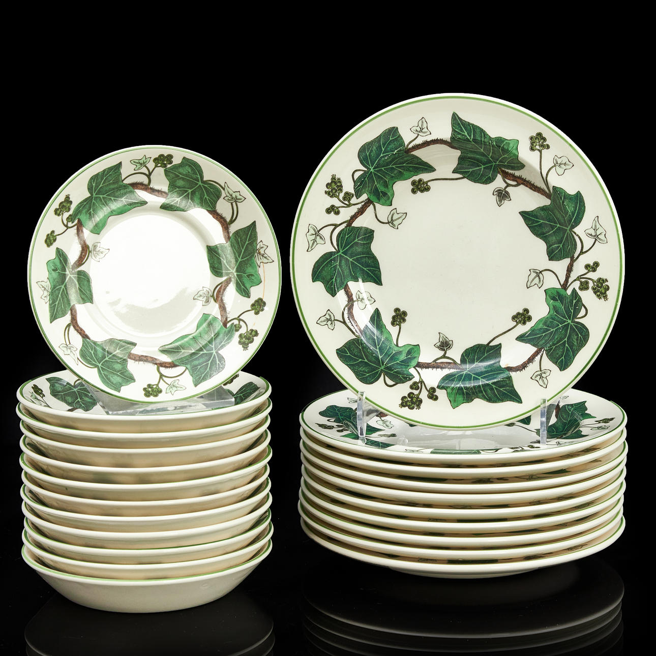 DINNERWARE SET, 99 dlr., “Napoleon Ivy”, porcelain with transfer