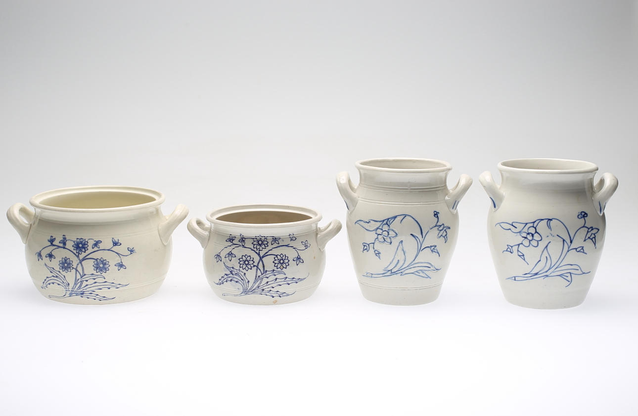 KRUS, 4 st, stengods, bl.a Rörstrand samt Gustavsberg, 1900-talets första del.