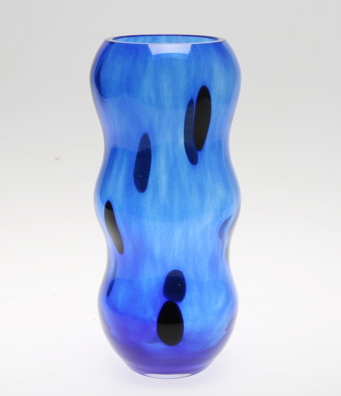 VAS, "Puppet", Gunnel Sahlin för Kosta Boda, signerad.