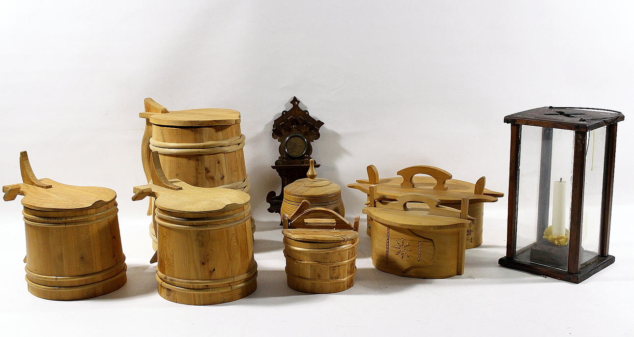 SLÖJDFÖREMÅL, 8 st.