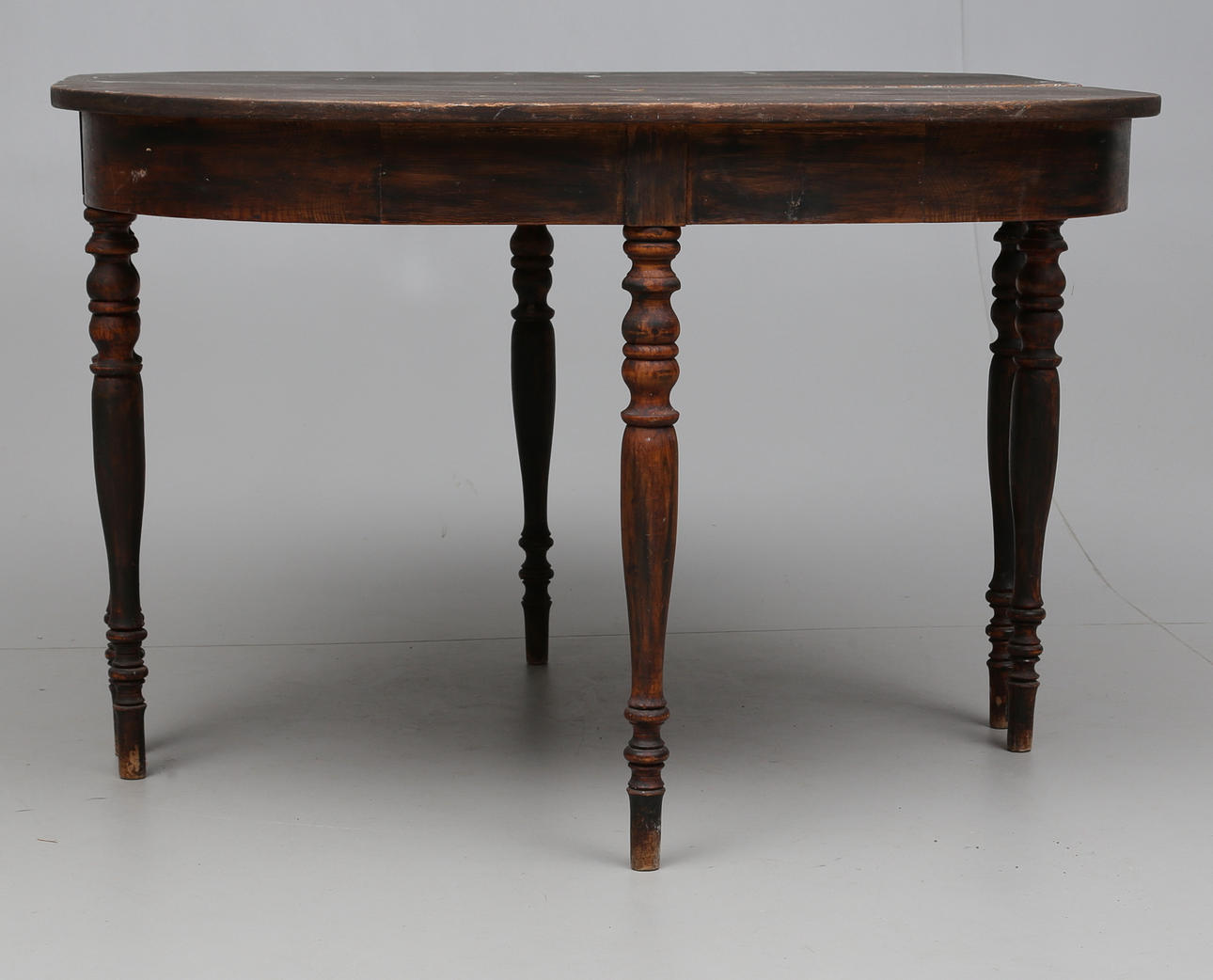 BORD, betsat trä, 1800/1900-tal.