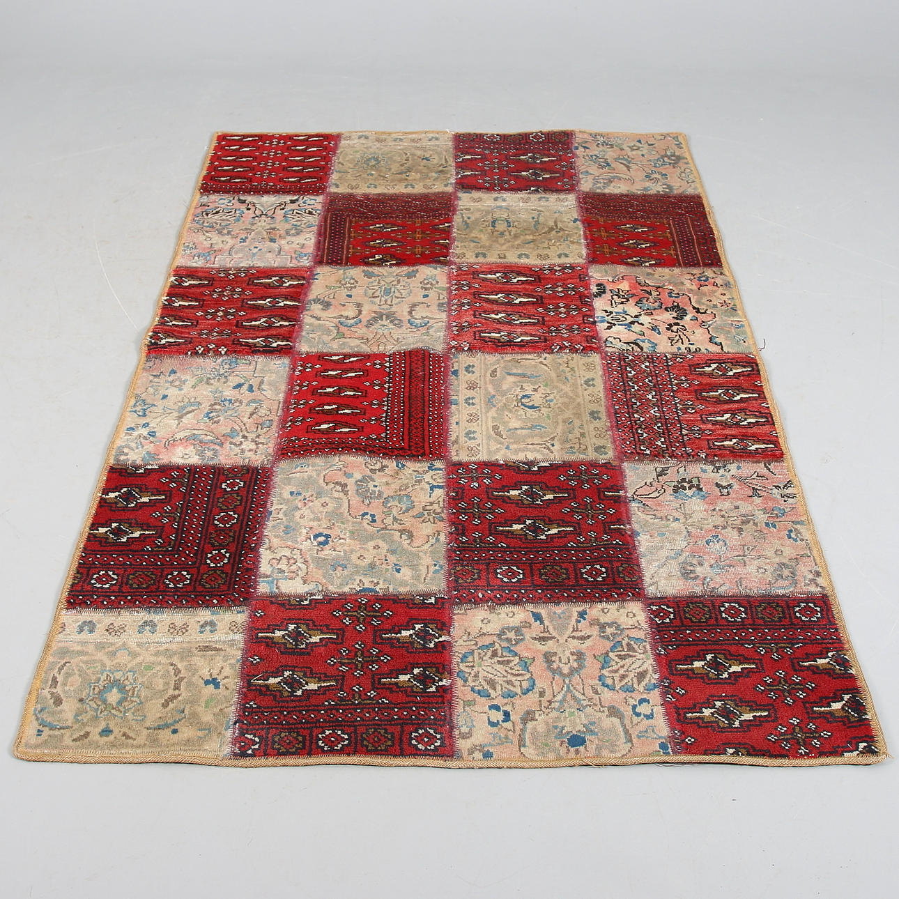 MATTA, Patchwork. 180 x 114 cm.