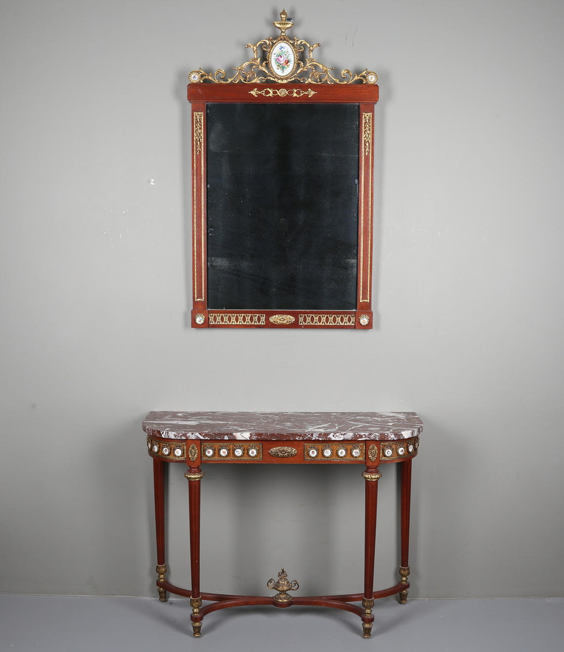 KONSOLBORD med SPEGEL, italiensk empirestil, 1900-tal.