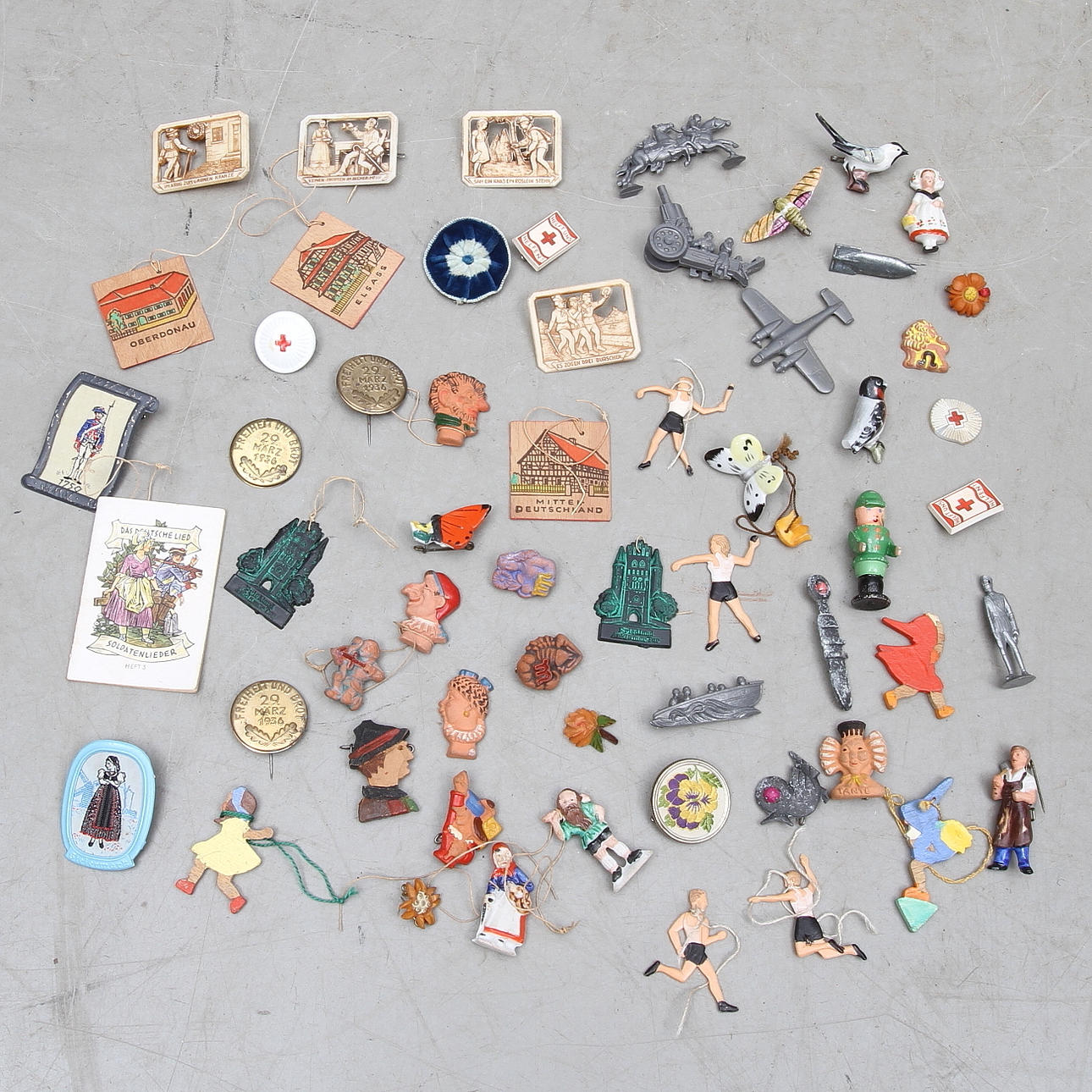 Tyska märken, WHW, 1930-1940-tal, Cirka 60 stycken.