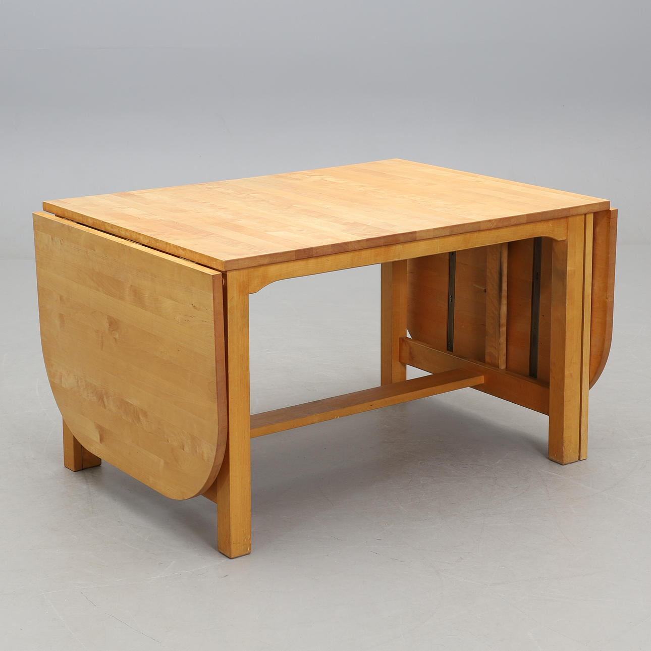 NILS-GÖRAN GUSTAFSSON. DINING TABLE/PERCUSSION TABLE. Stolab. 1999.