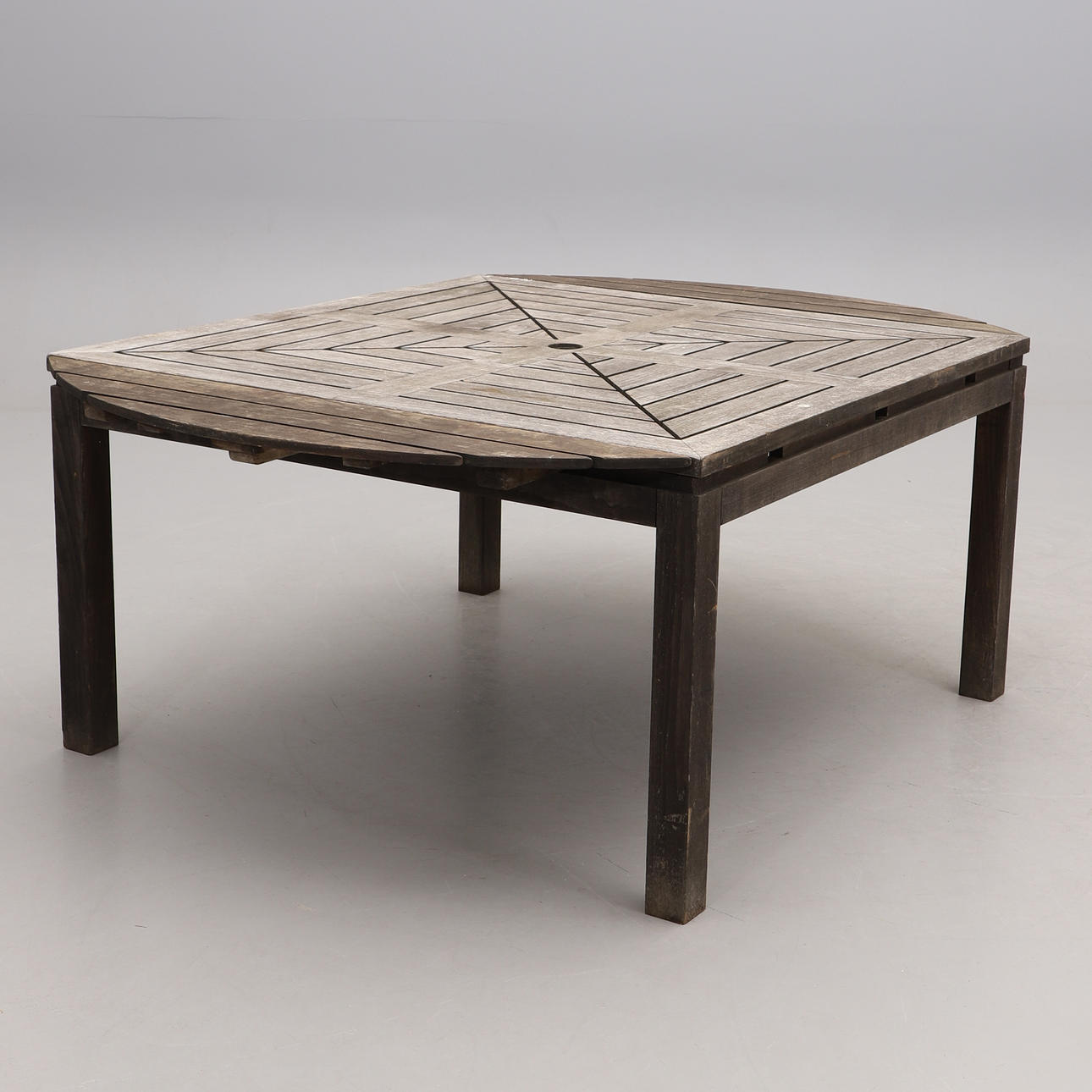 TRÄDGÅRDSBORD, teak.