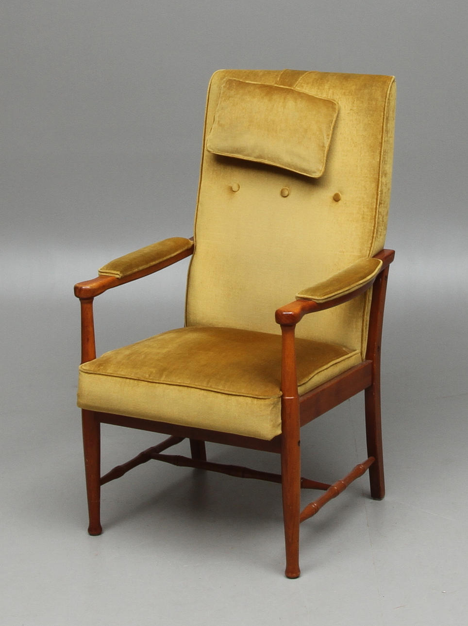 LÆNESTOL, engelsk stil, 20. århundrede.