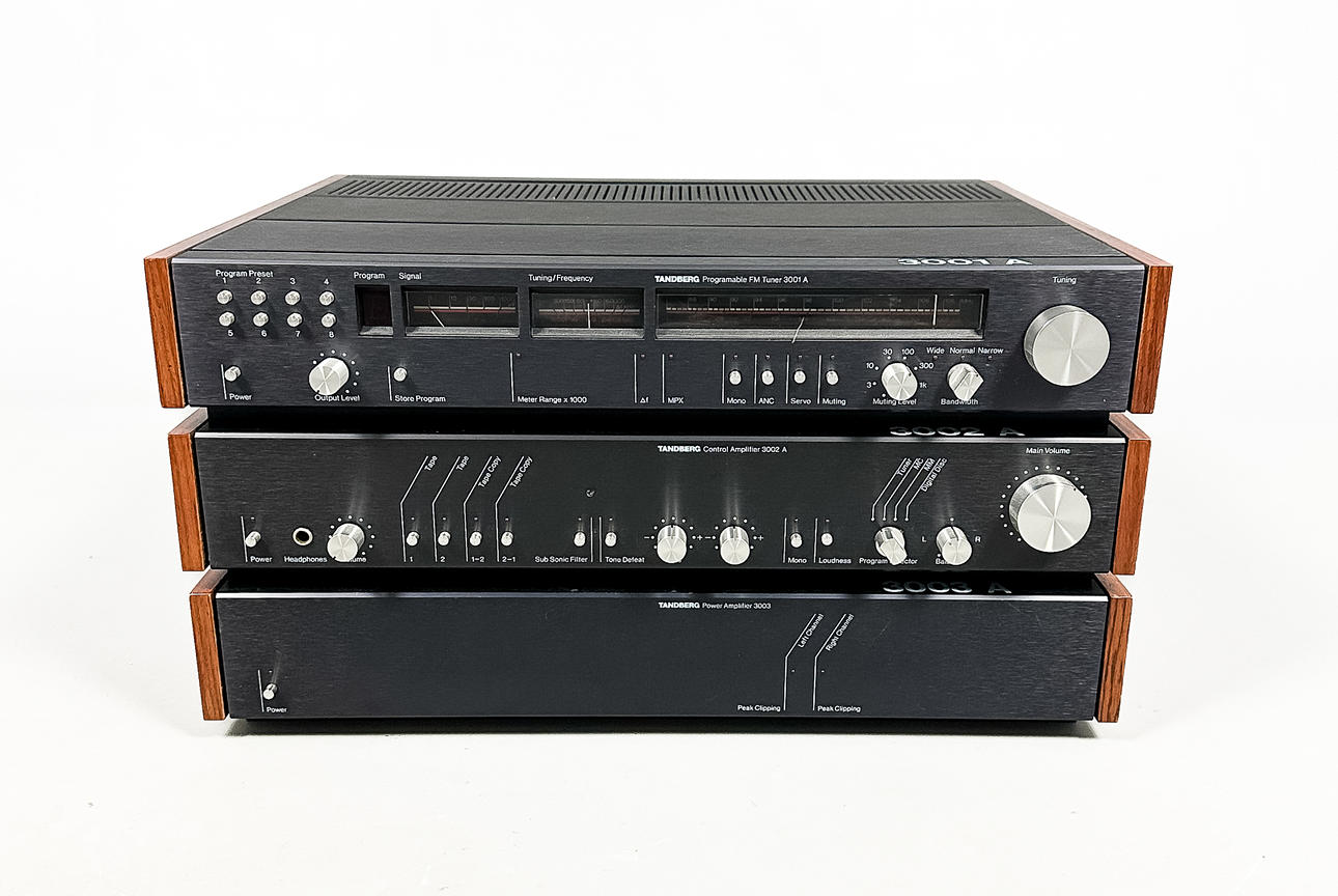 TANDBERG series 3000, 3 pieces.