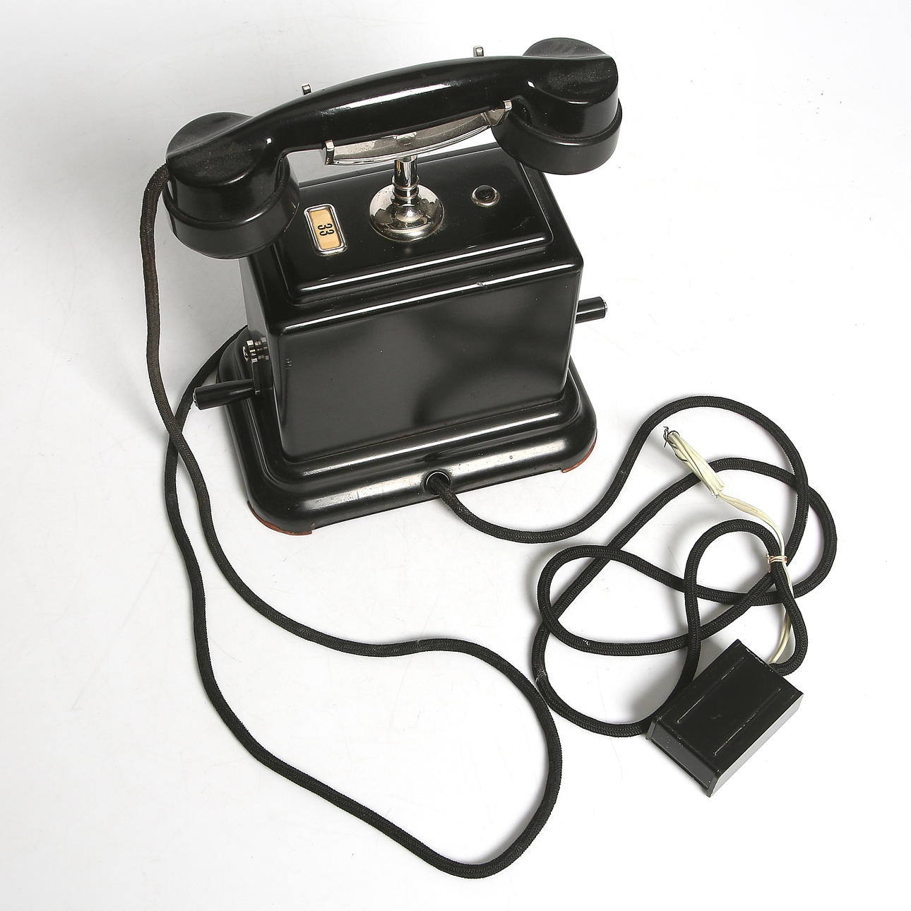 BORDSTELEFON, LM Ericsson, 1900-talets första hälft.