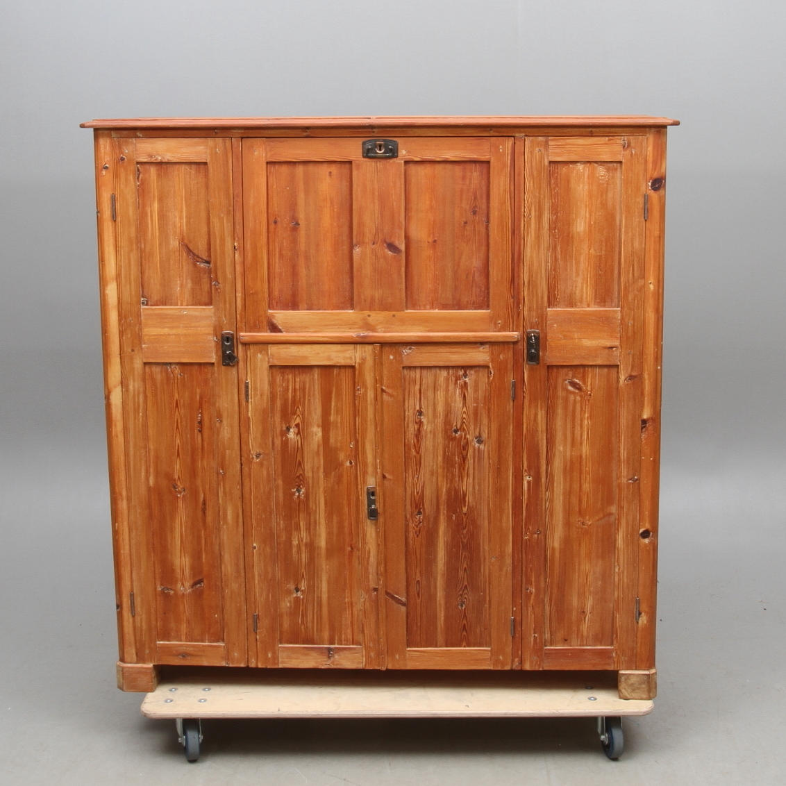 SKÅP, med klaff, 1800-tal.