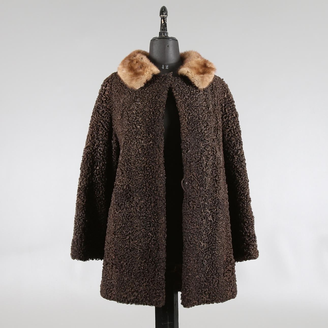 PÄLSJACKA, persian. Hörnells päls, Sundsvall.