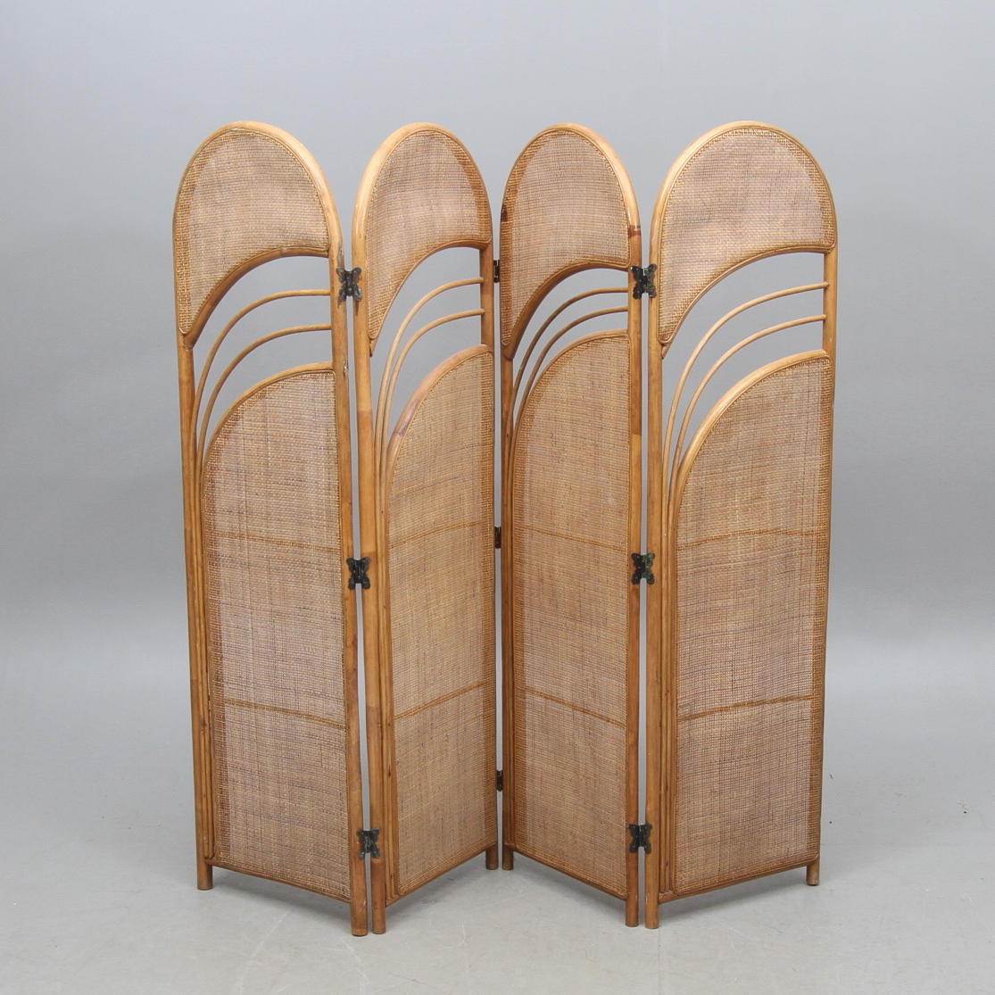 AVDELNINGSSKÄRM, 4 sektioner, bambu och rotting, 1900-tal.