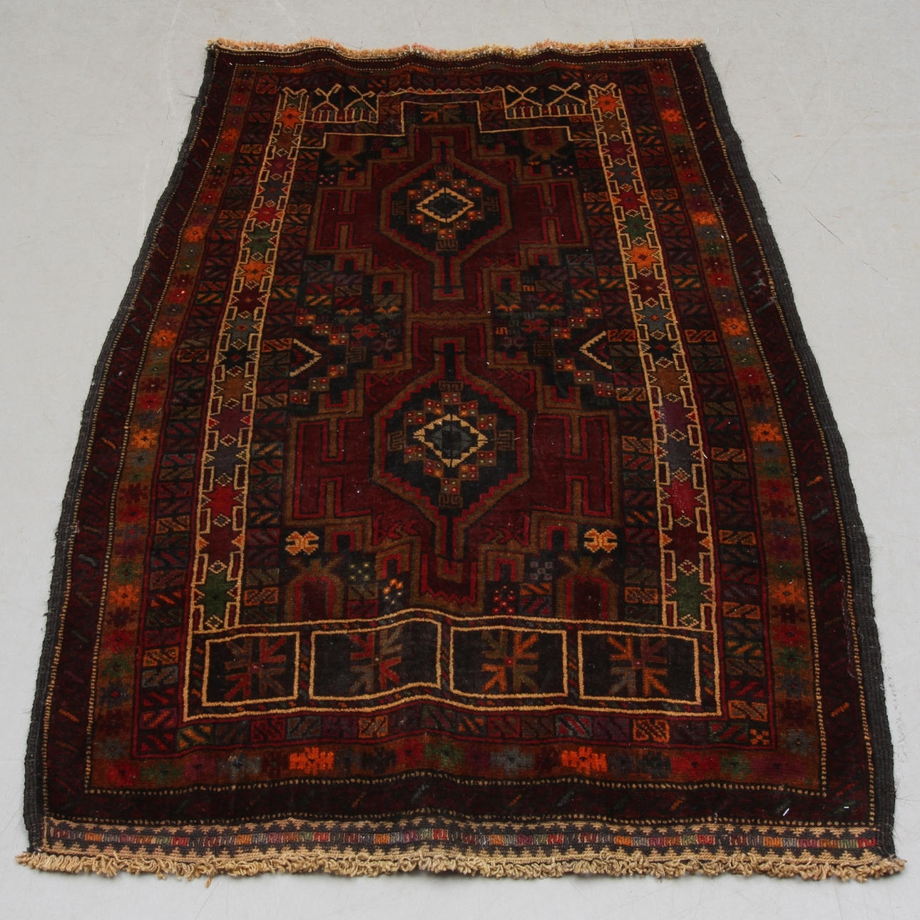 MATTA, orientalisk, ca 142 x 86-91 cm.