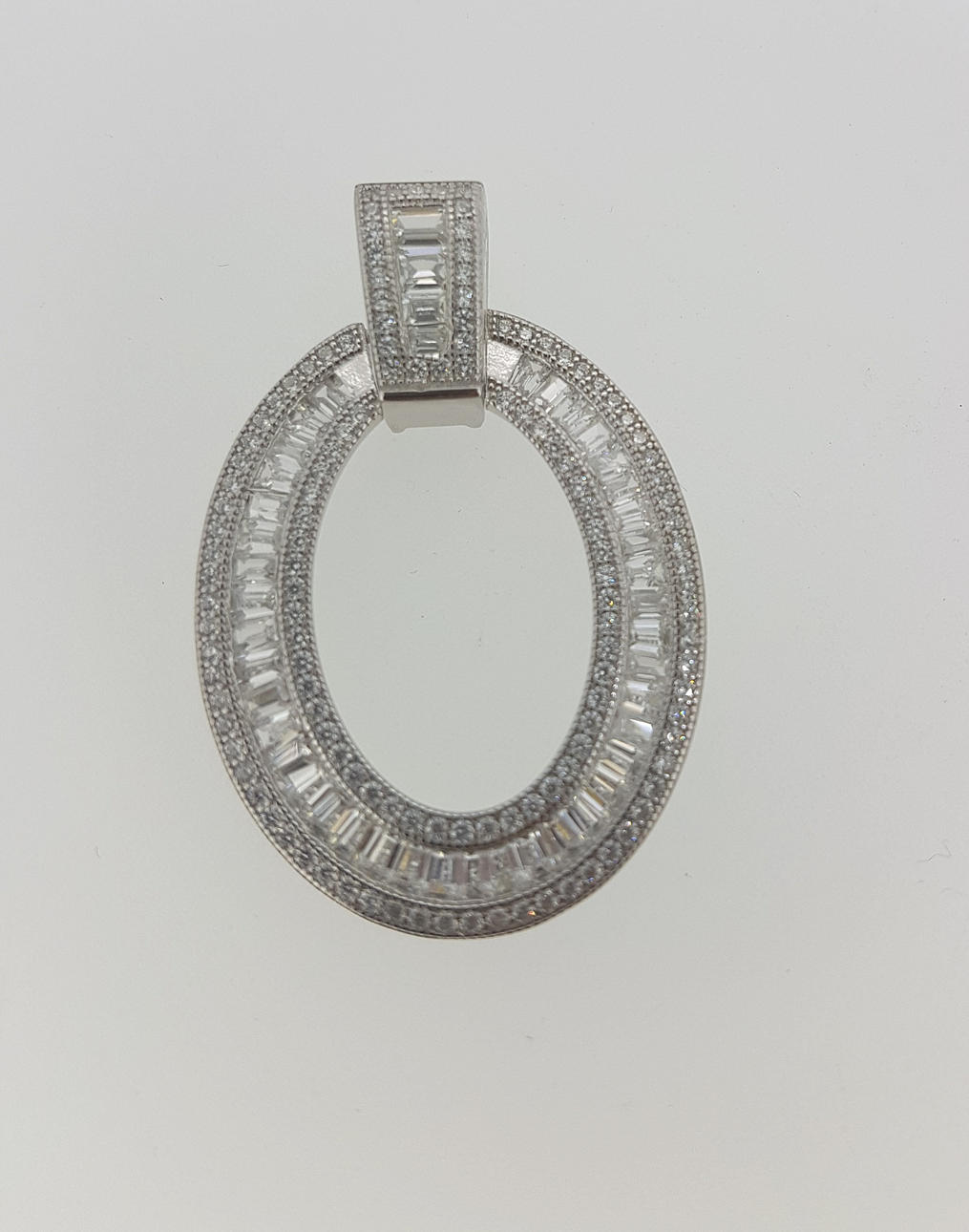 SILVER & CZ OVALT HÄNGE.