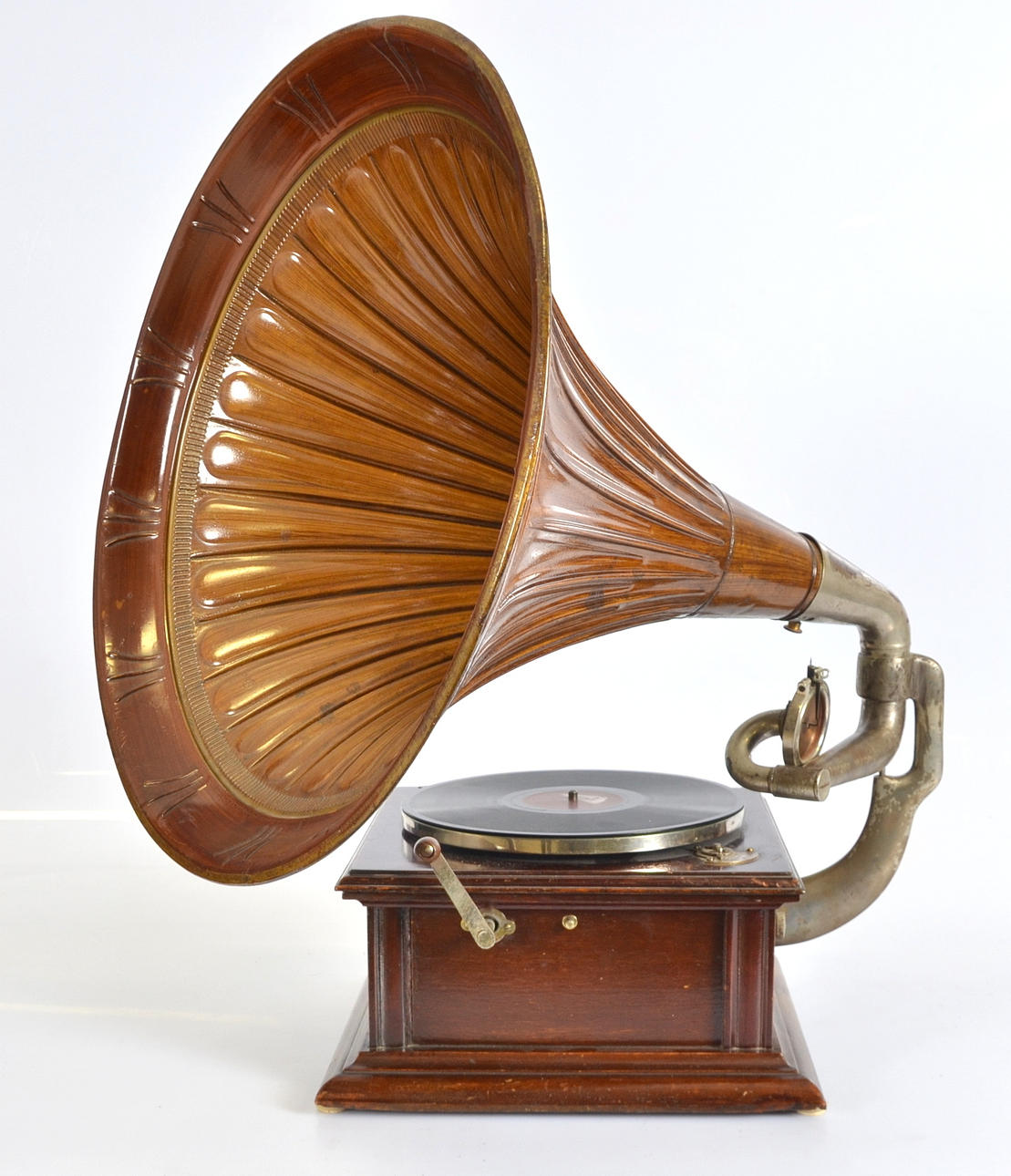 TRATTGRAMOFON, His Masters Voice, 1900-talets första hälft.