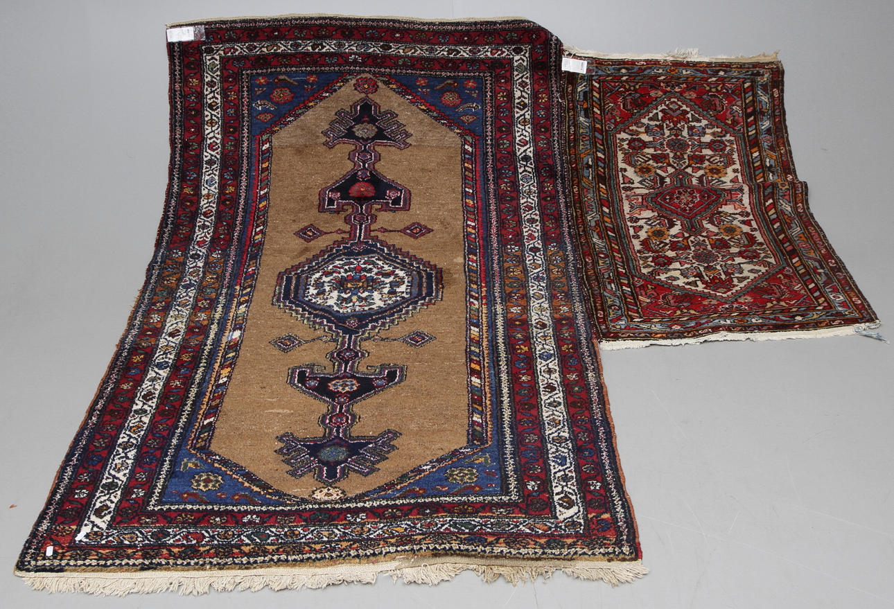 ORIENTMATTOR, 2 st 202X128 och 120X75 cm.